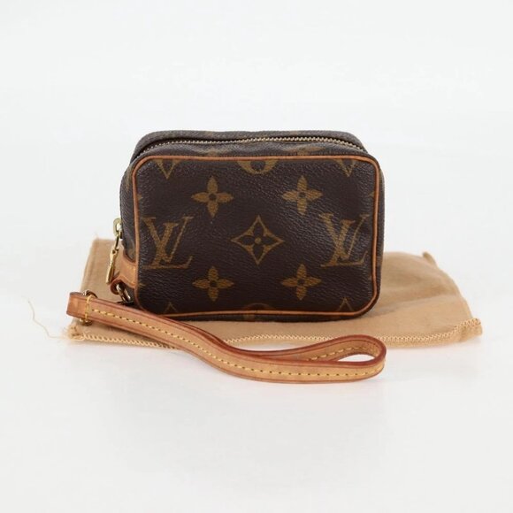 LOUIS VUITTON Monogram Trousse Wapity Pouch - Picture 2 of 16